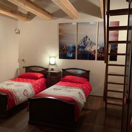 La Maison De Deni Aymavilles Luaran gambar