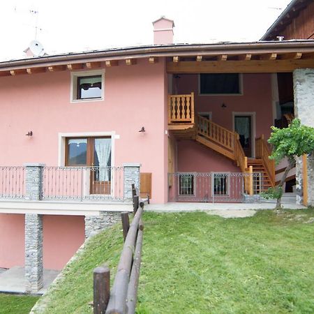 La Maison De Deni Aymavilles Luaran gambar