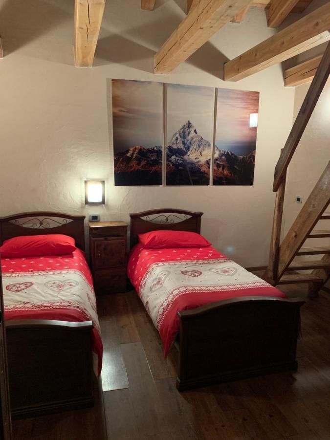 La Maison De Deni Aymavilles Luaran gambar