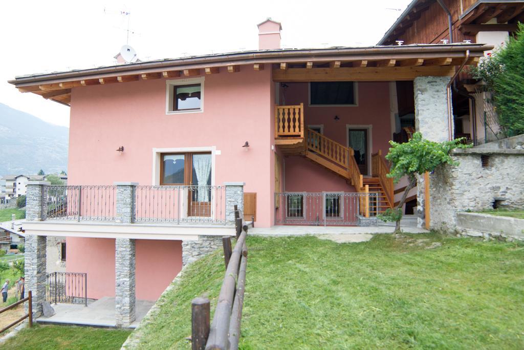 La Maison De Deni Aymavilles Luaran gambar