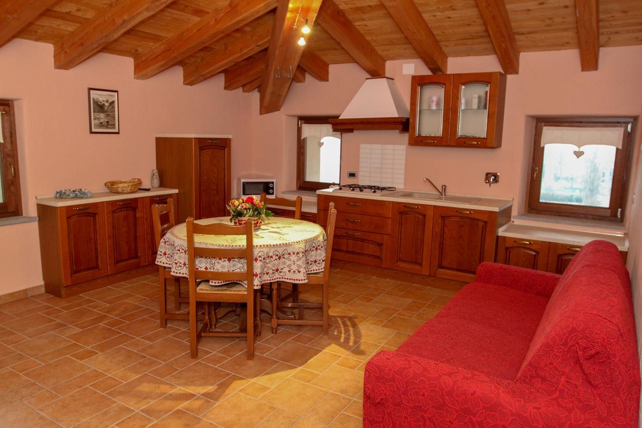 La Maison De Deni Aymavilles Luaran gambar