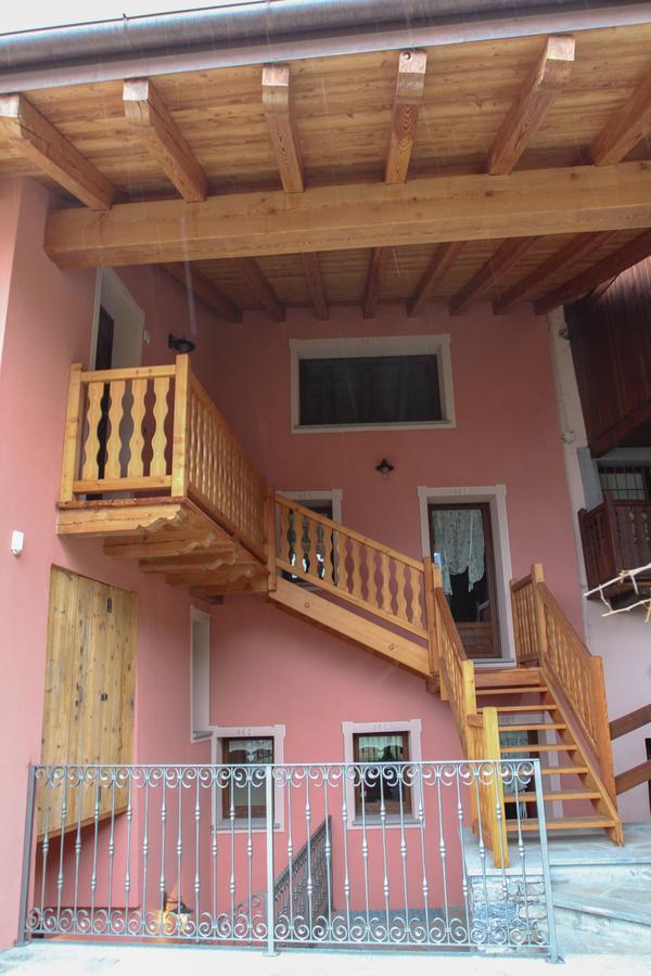 La Maison De Deni Aymavilles Luaran gambar