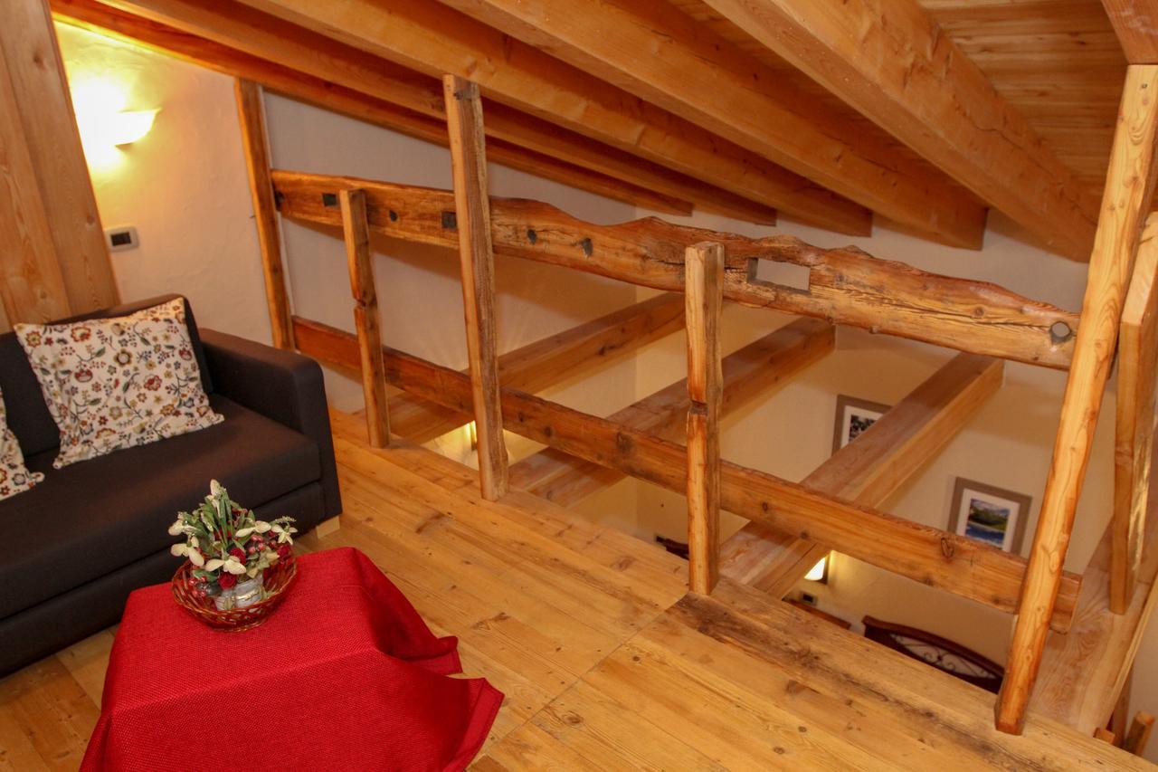 La Maison De Deni Aymavilles Luaran gambar