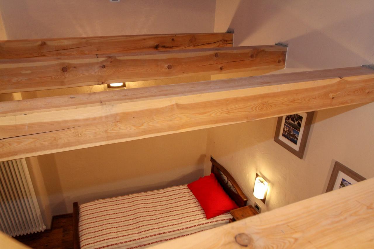 La Maison De Deni Aymavilles Luaran gambar